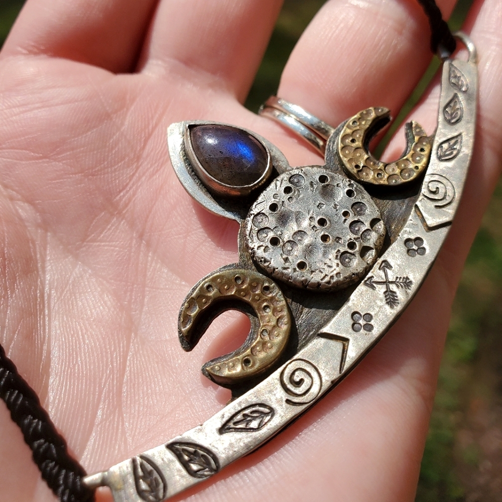 Labradorite Balance Talisman